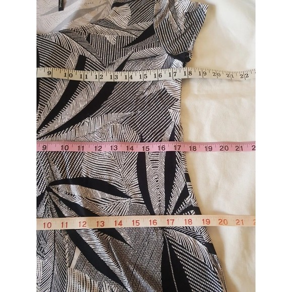 Bleeker & McDougal Womens Blouse Size Small High Low Safari Print White Black - Picture 9 of 12